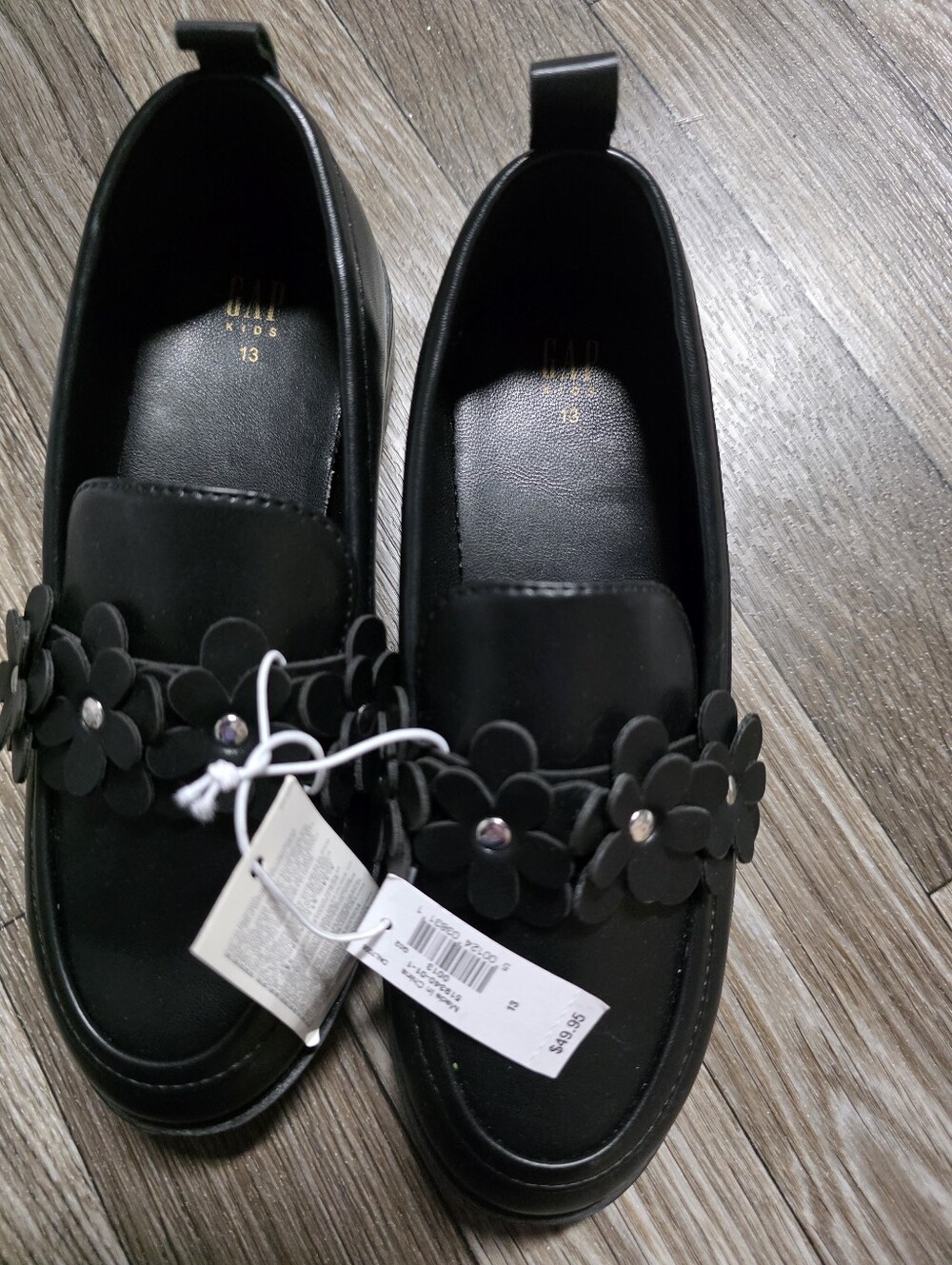 Gap girls size 13 shoes